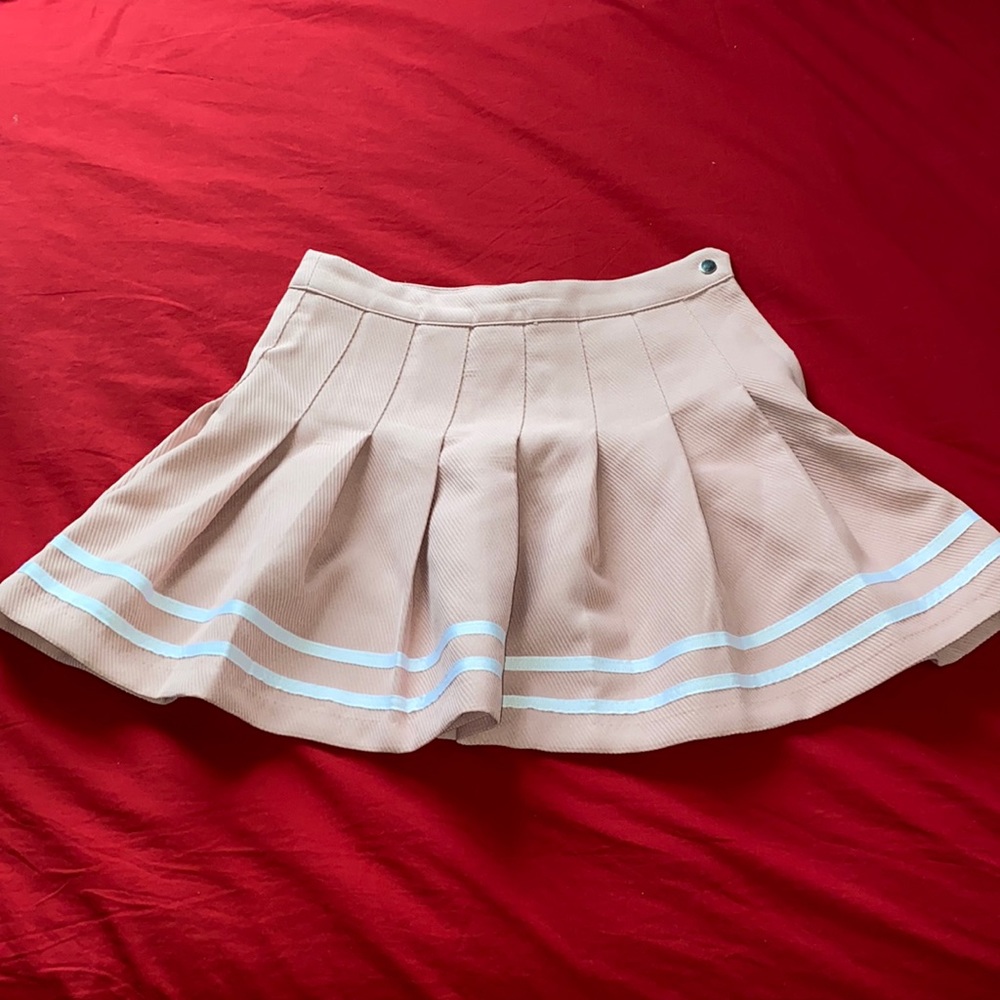 H&M Pink pleated skirt